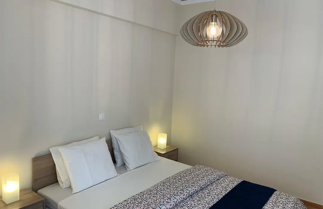 Thiseio Big Apartment-1