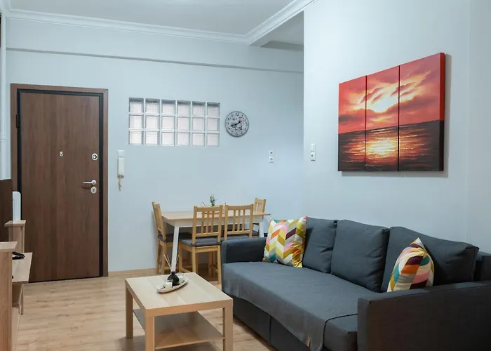 Entire Apt, 2 Bdrm, Next To A-Museum